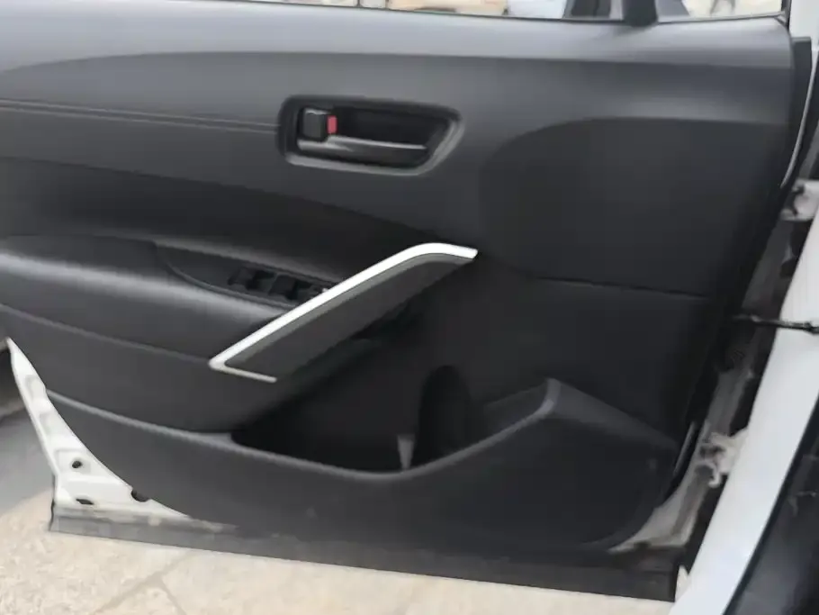 Toyota Corolla Cross — фото 2