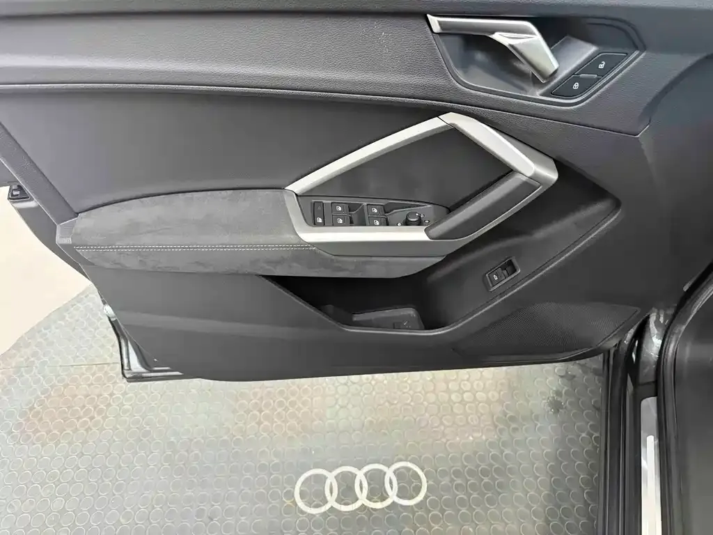 Audi Q3 — фото 3