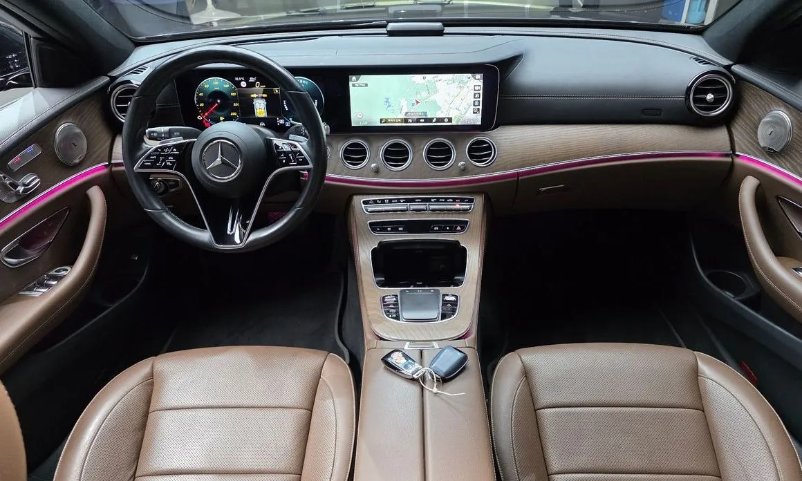 Mercedes-Benz E-Class — фото 10