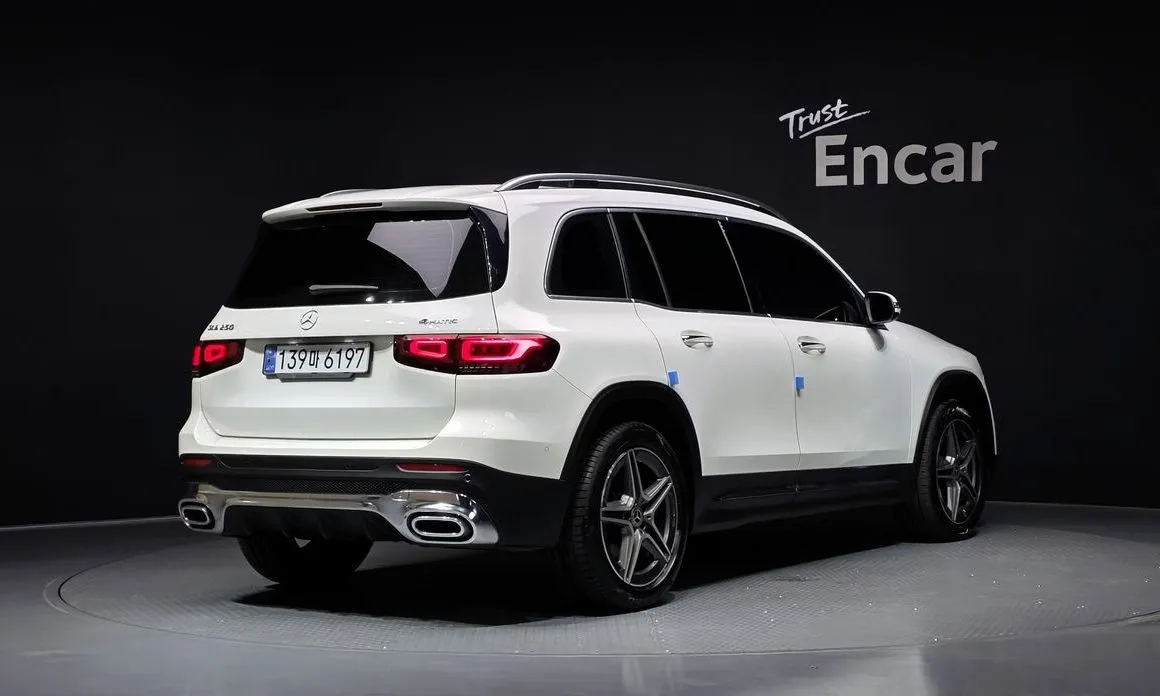 Mercedes-Benz GLB-Class — фото 7