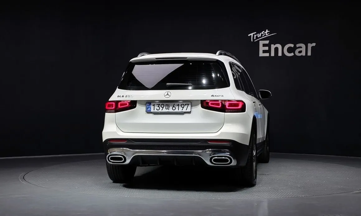 Mercedes-Benz GLB-Class — фото 3