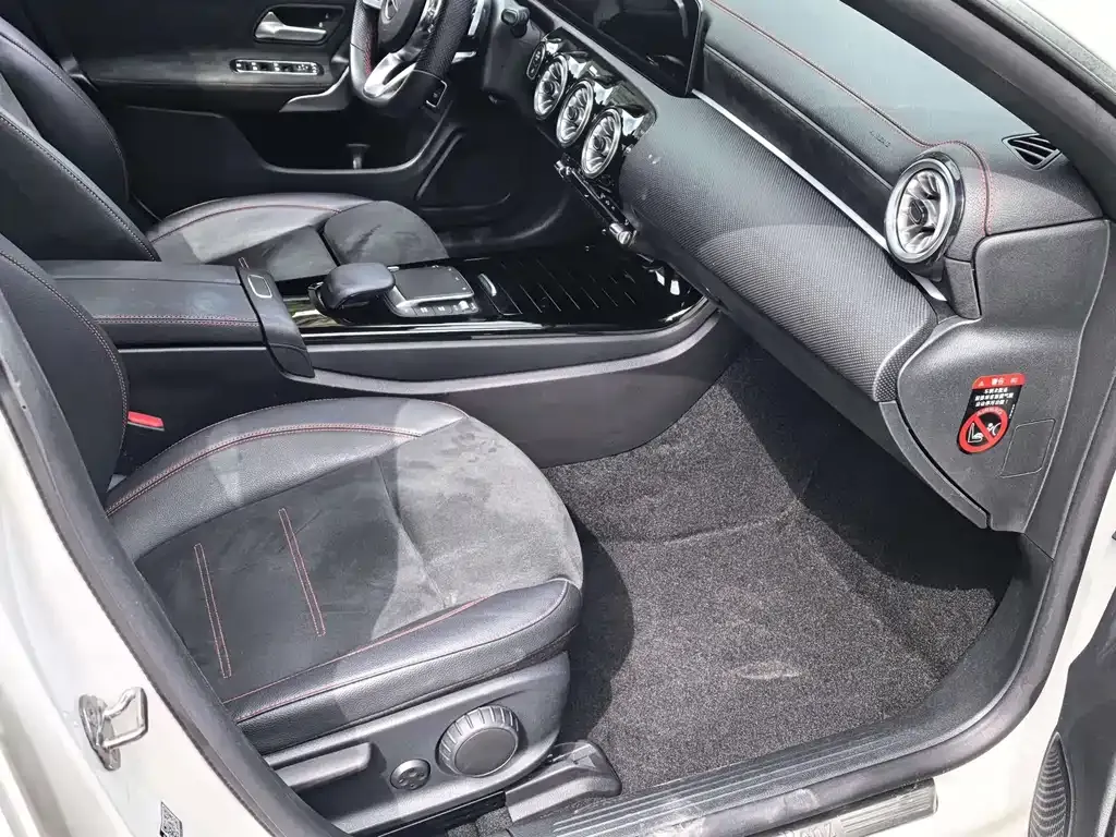 Mercedes-Benz CLA (Import) — фото 8