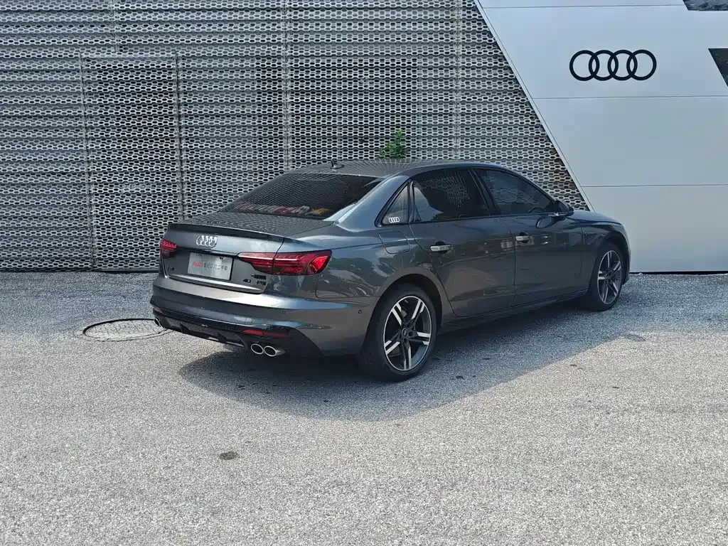 Audi A4L — фото 10