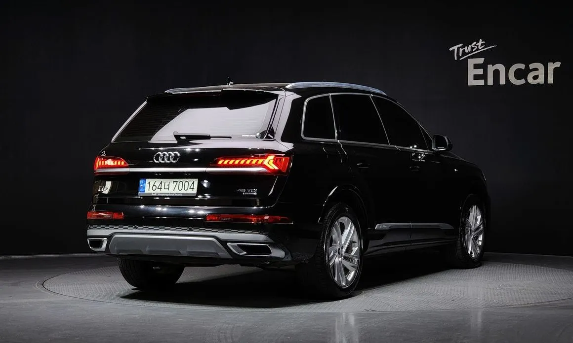 Audi Q7 — фото 5