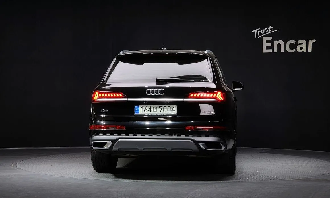 Audi Q7 — фото 4