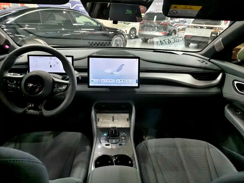 BYD Seal 06GT — фото 8