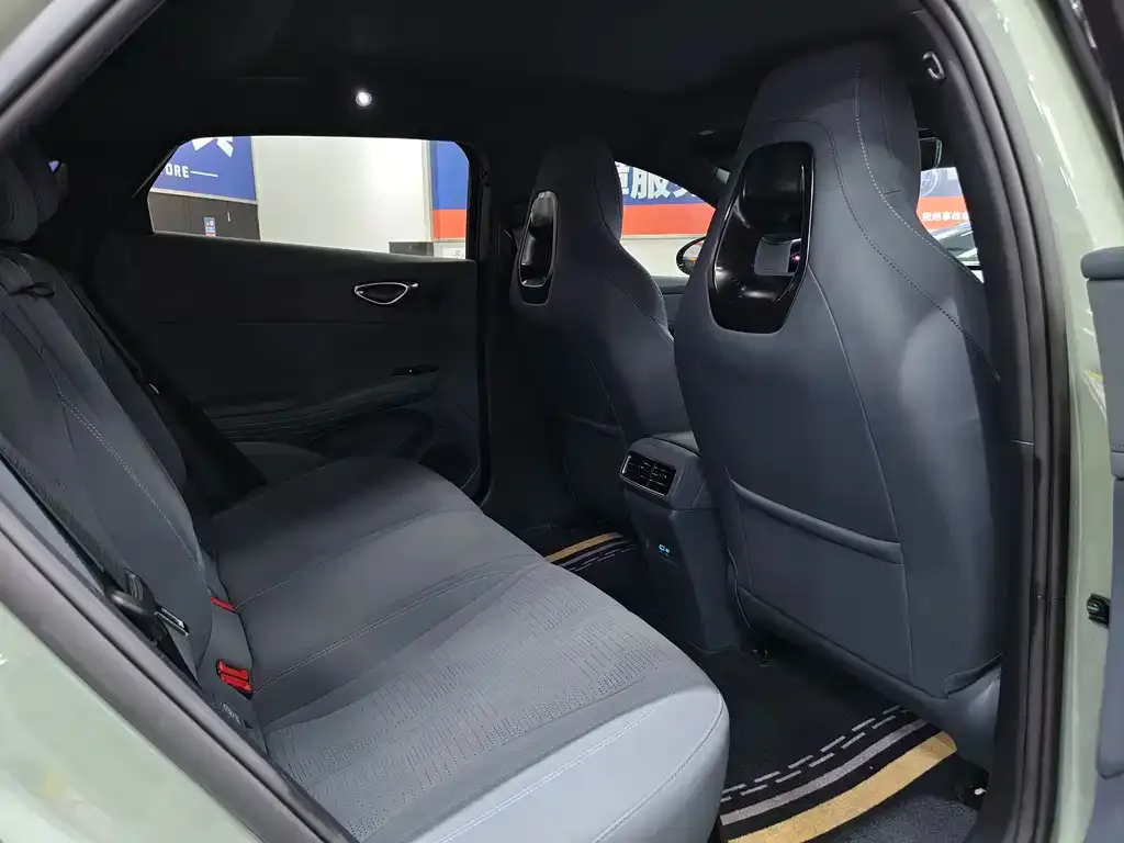 BYD Seal 06GT — фото 9