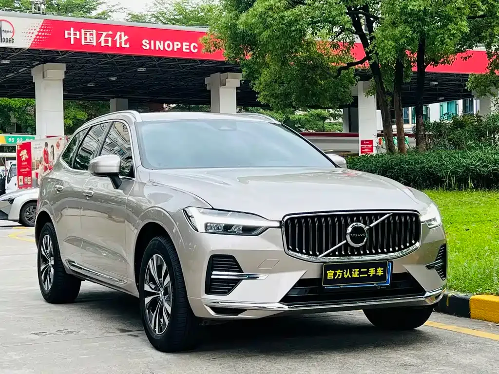 Volvo XC60 — фото 7