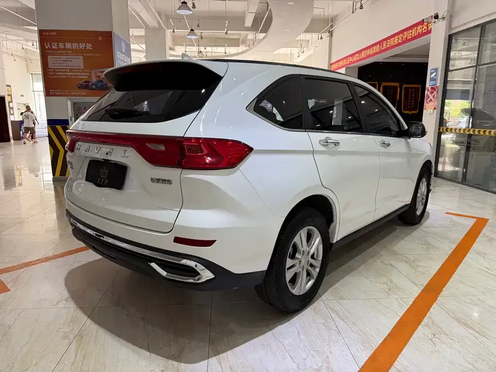 Haval M6 — фото 7