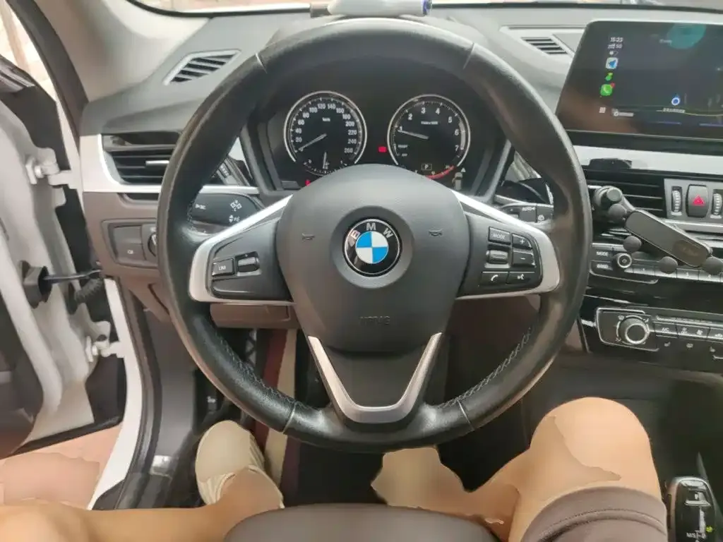 BMW X1 — фото 10