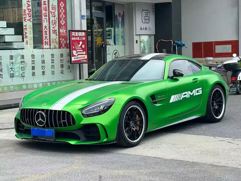 Mercedes-Benz AMG GT — фото 1
