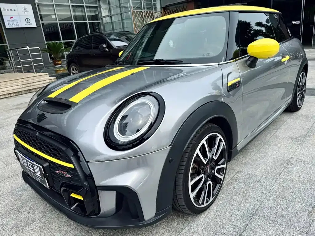 MINI Cooper (3-door) — фото 1