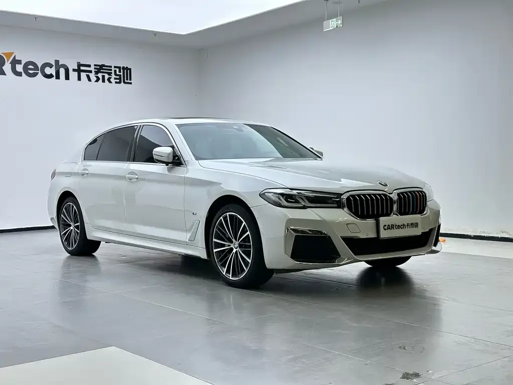 BMW 5 Series — фото 2