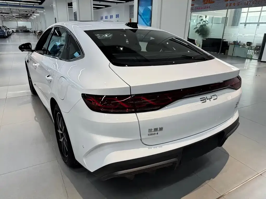 BYD Qin L — фото 2
