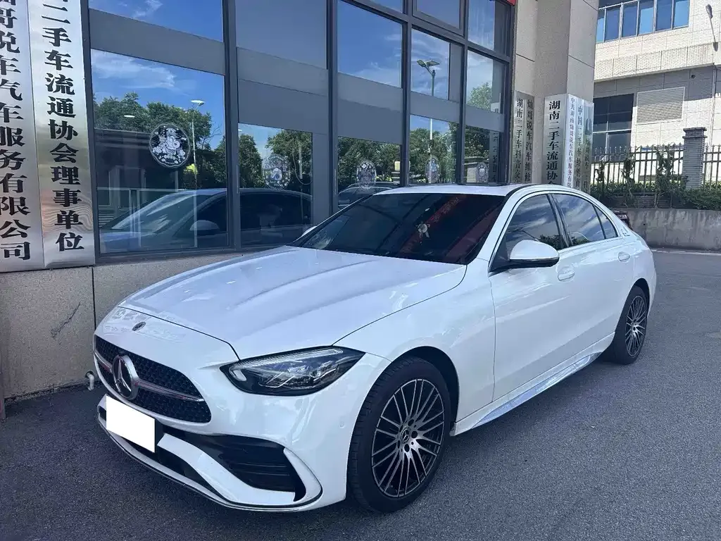 Mercedes-Benz C-Class — фото 1