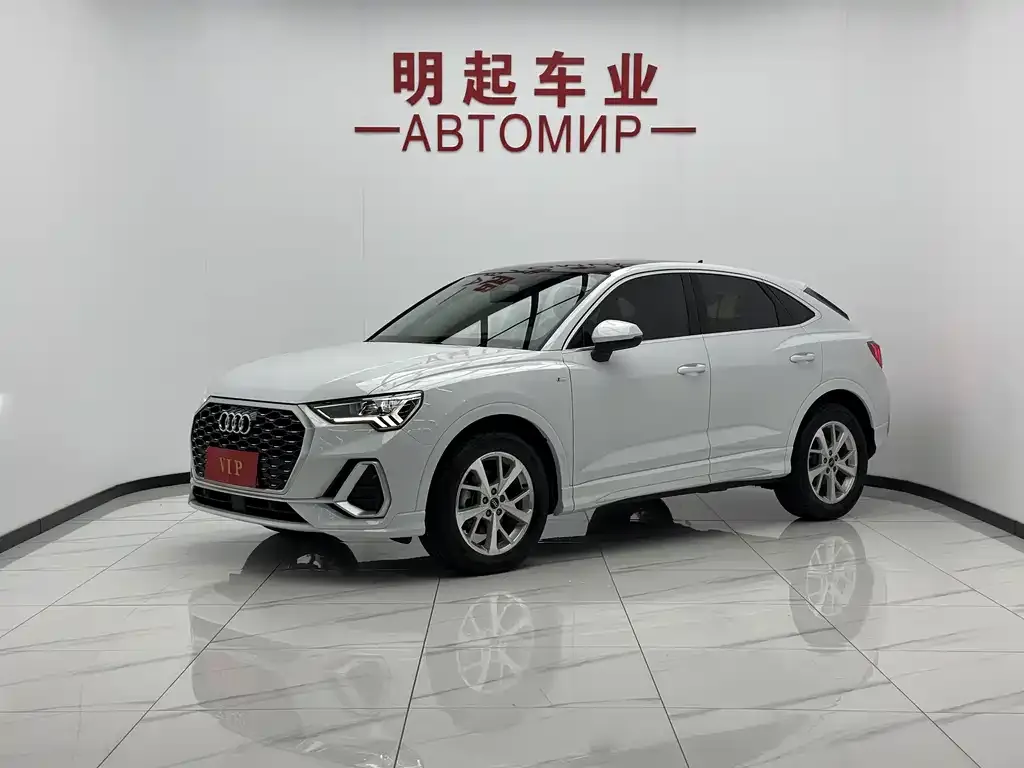Audi Q3 Sportback — фото 1
