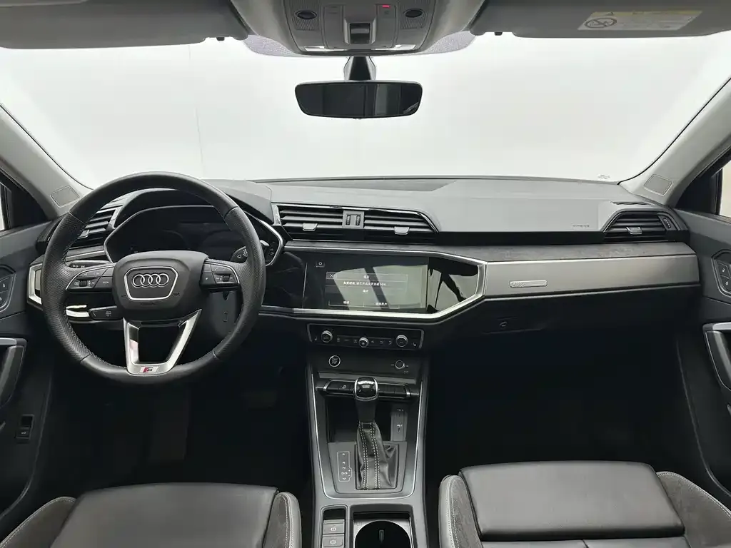 Audi Q3 Sportback — фото 7