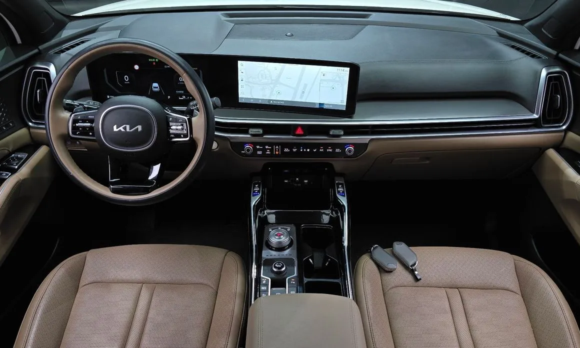 Kia Sorento — фото 10
