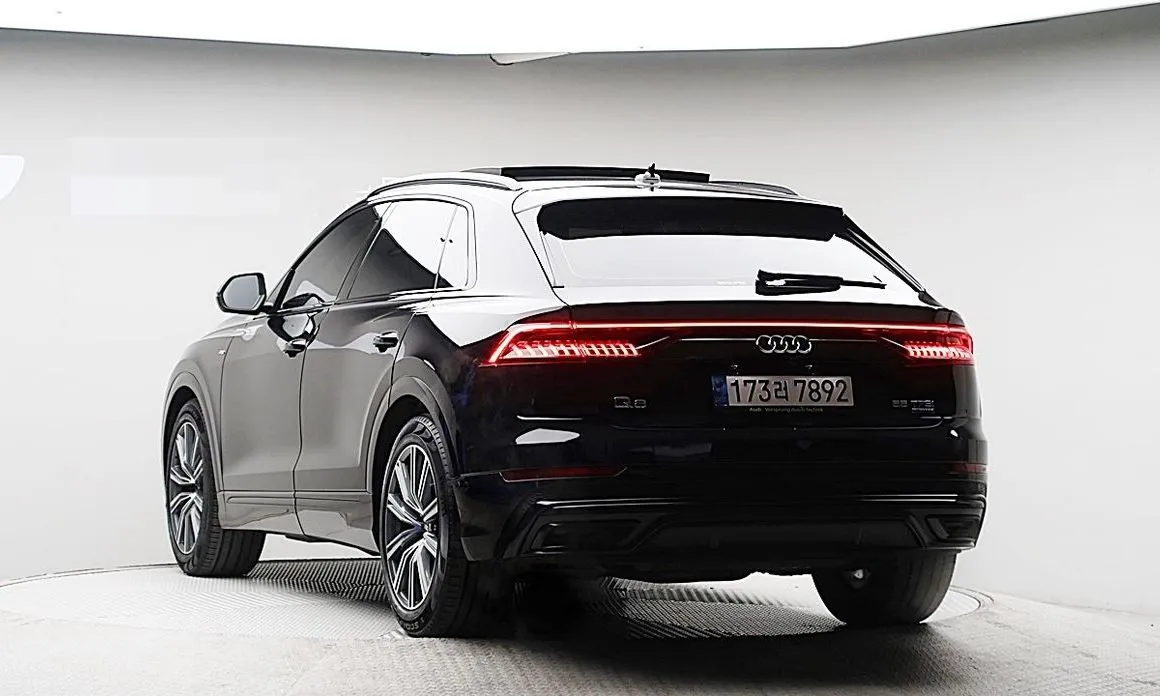 Audi Q8 — фото 2