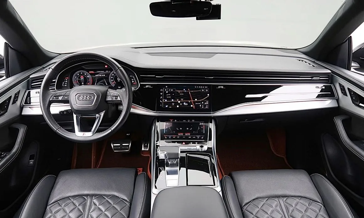 Audi Q8 — фото 9