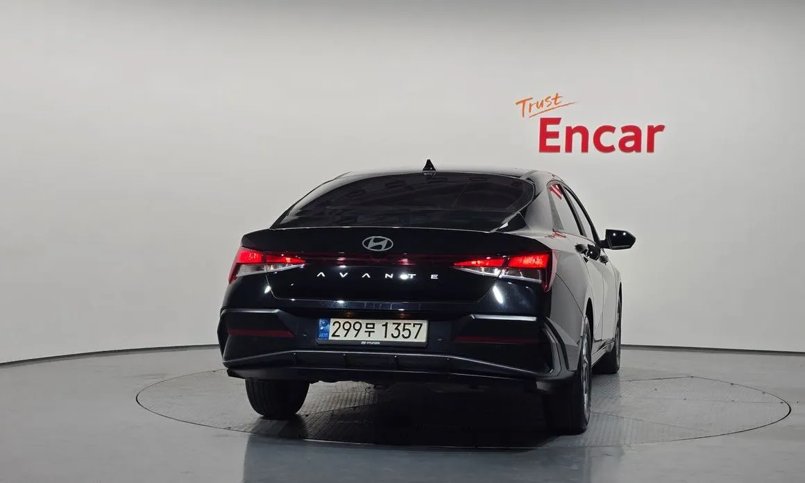 Hyundai AVANTE — фото 2