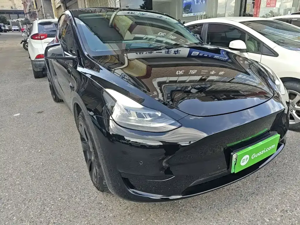 Tesla Model Y — фото 8