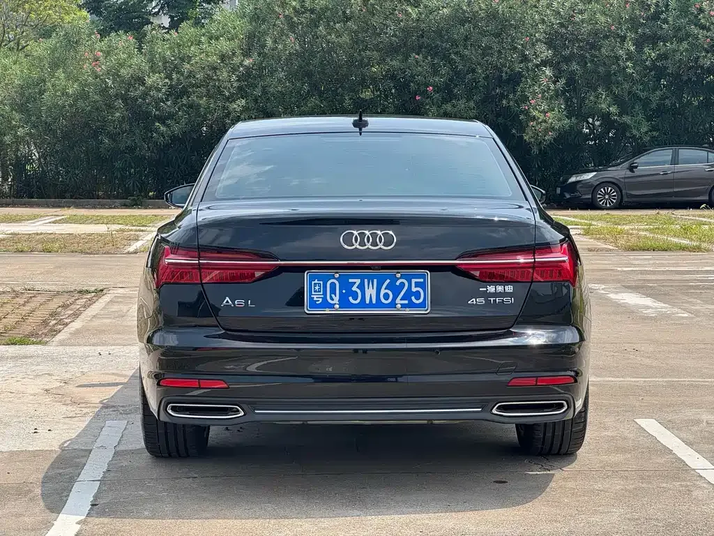 Audi A6L — фото 6