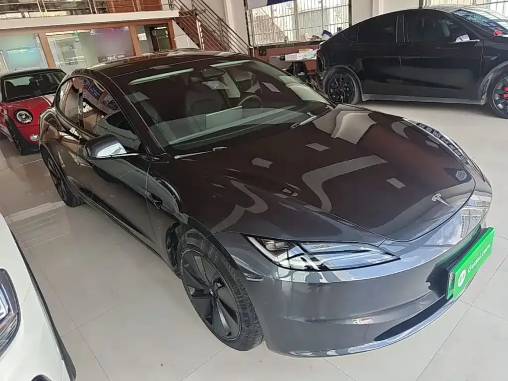 Tesla Model 3 — фото 4