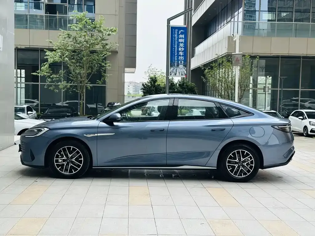 BYD Seal 07 DM-i — фото 3