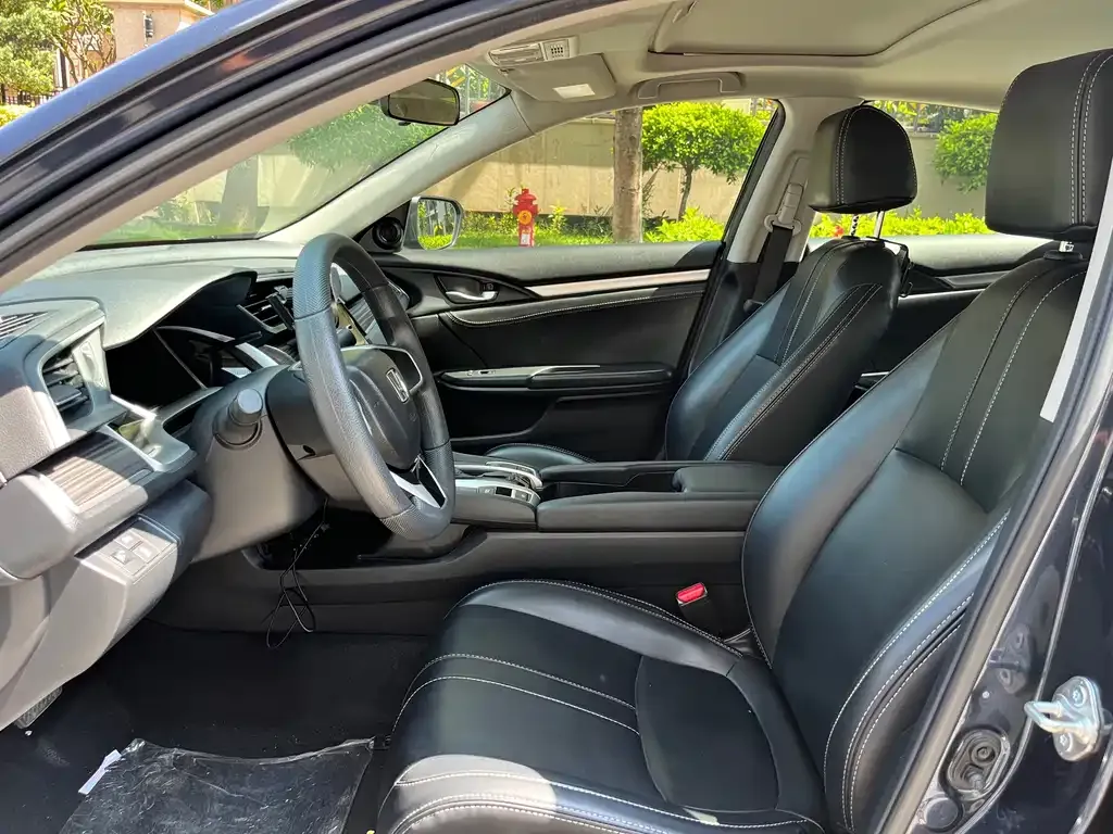 Honda Civic — фото 8