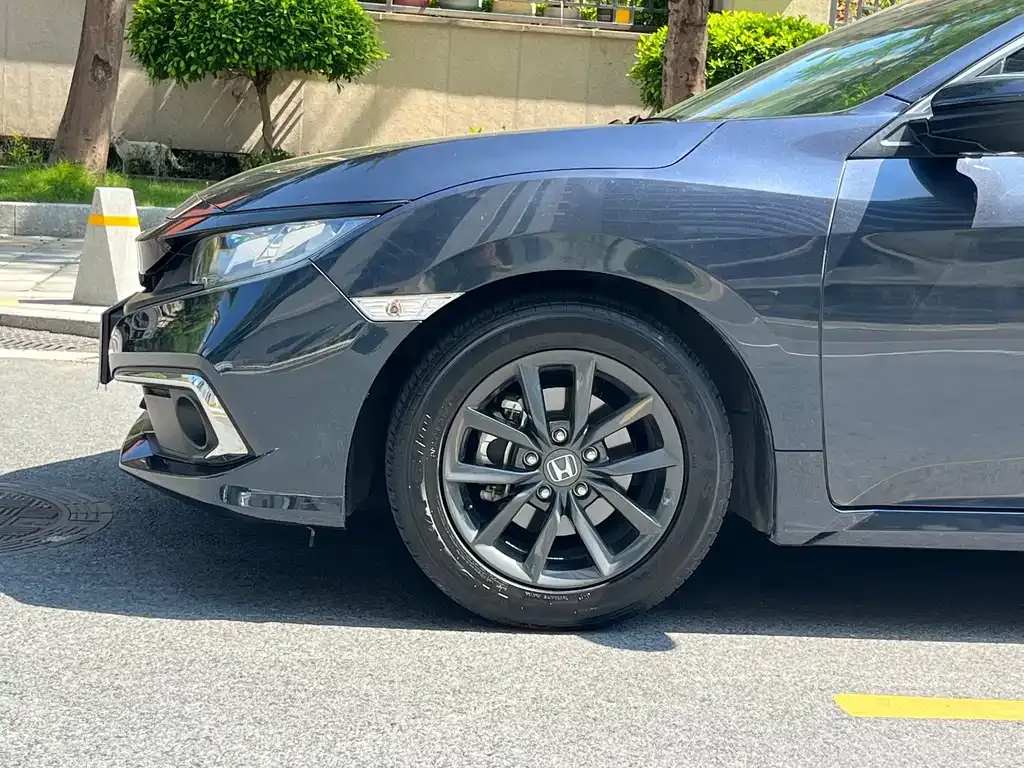 Honda Civic — фото 6