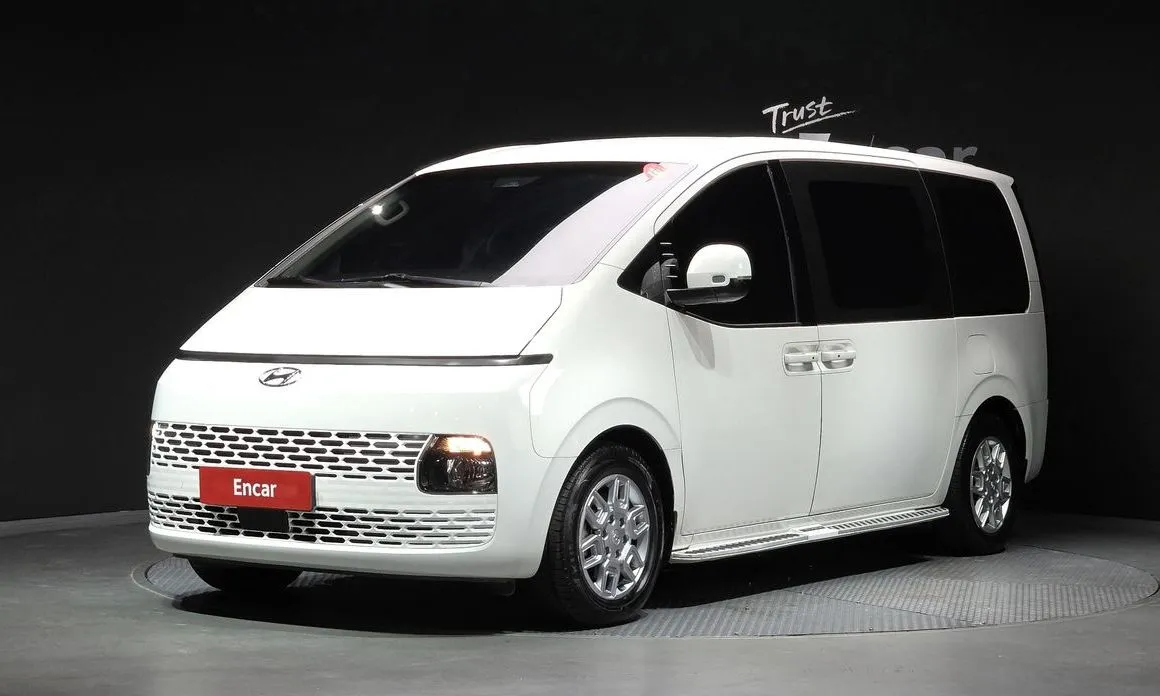Hyundai Staria — фото 1
