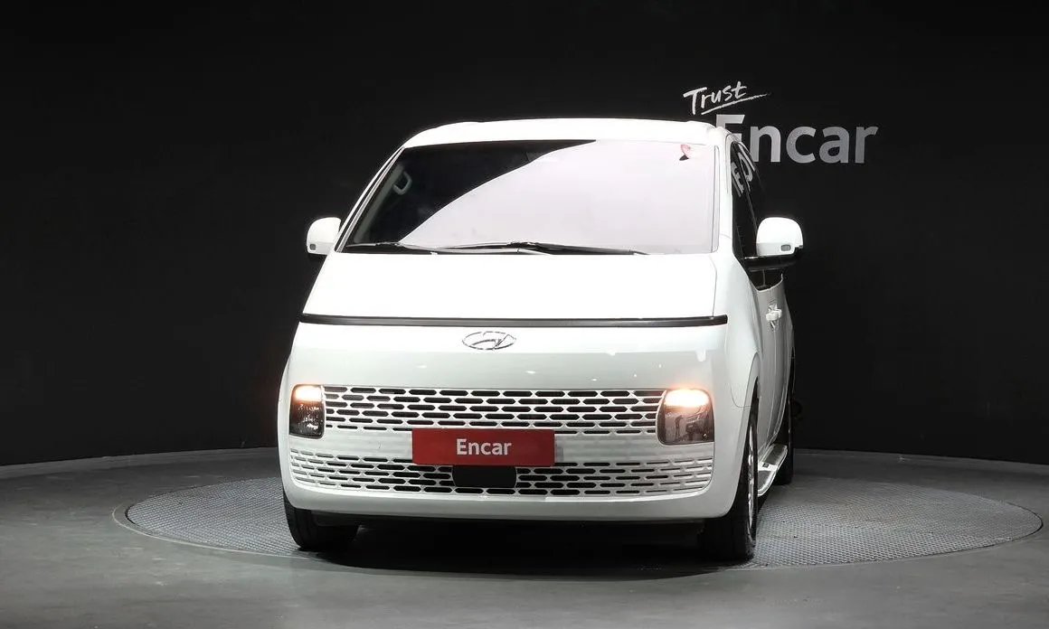 Hyundai Staria — фото 2