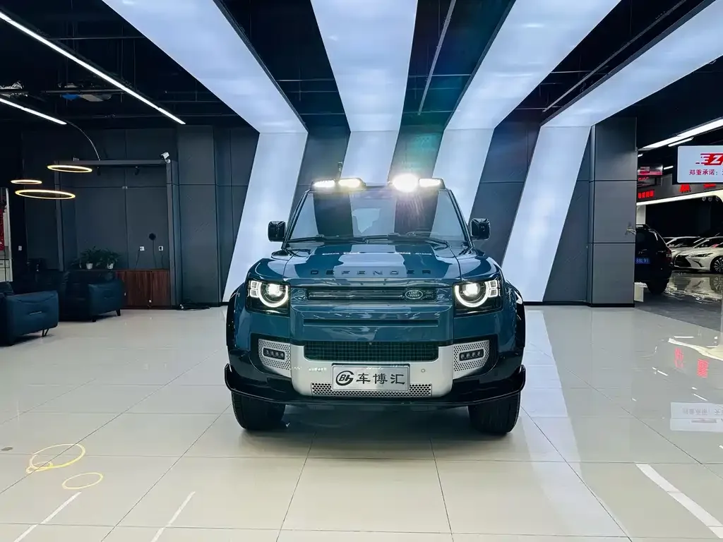 Land Rover Defender — фото 10