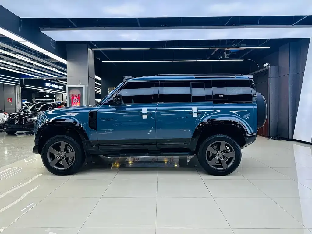 Land Rover Defender — фото 9