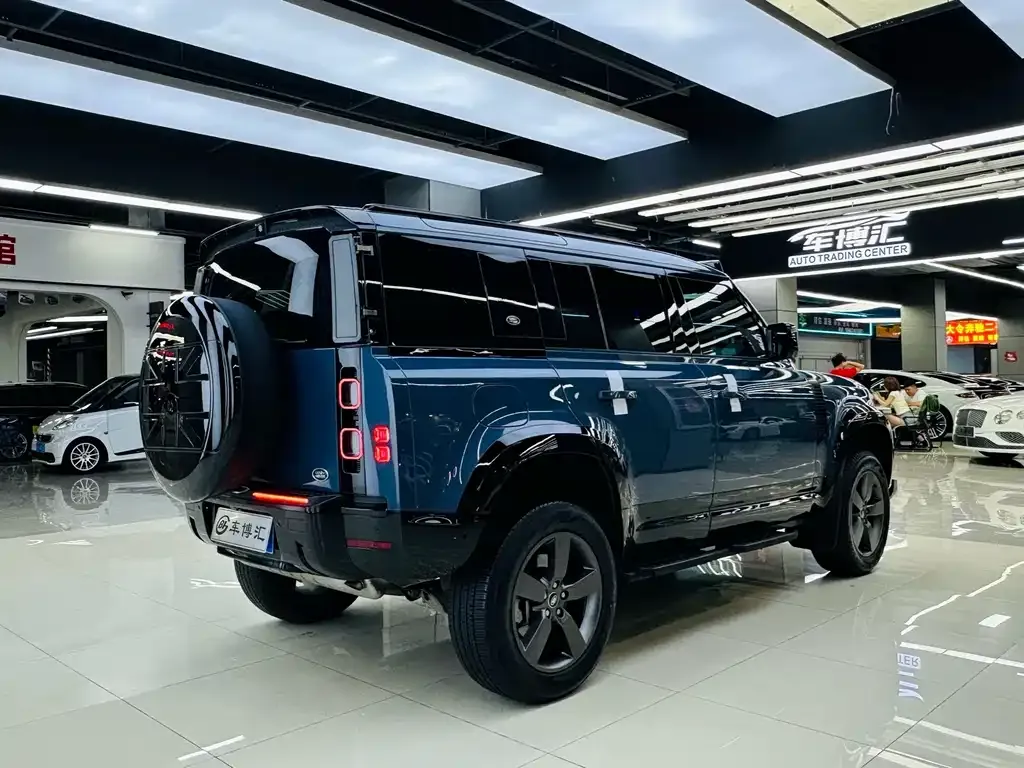 Land Rover Defender — фото 4