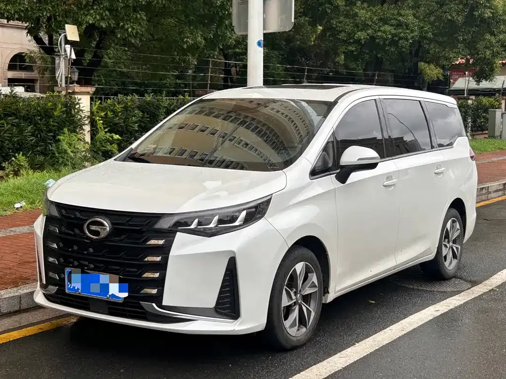 GAC Motor Trumpchi M6 — фото 1
