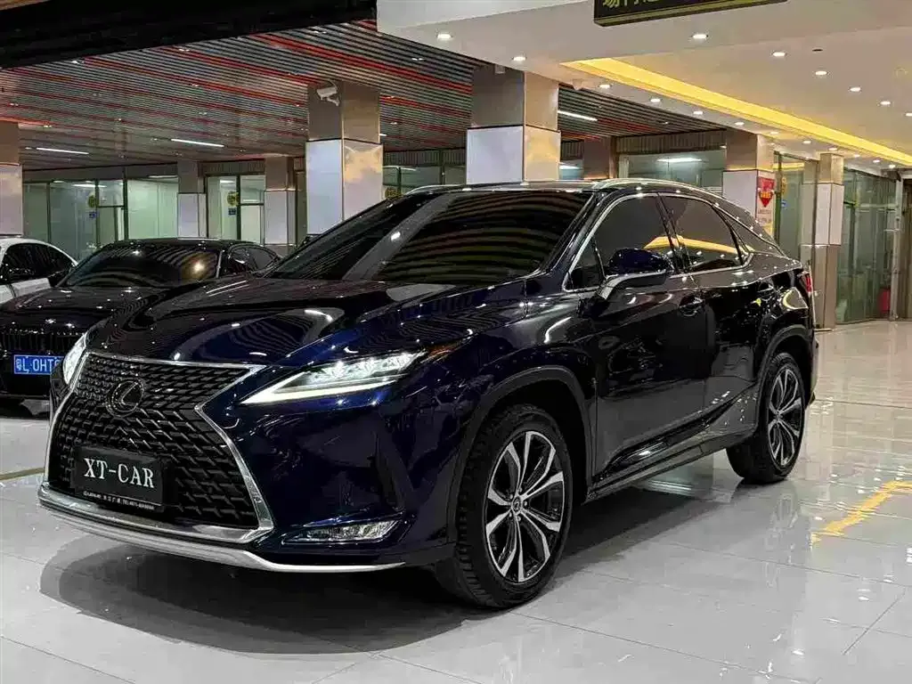 Lexus RX — фото 1