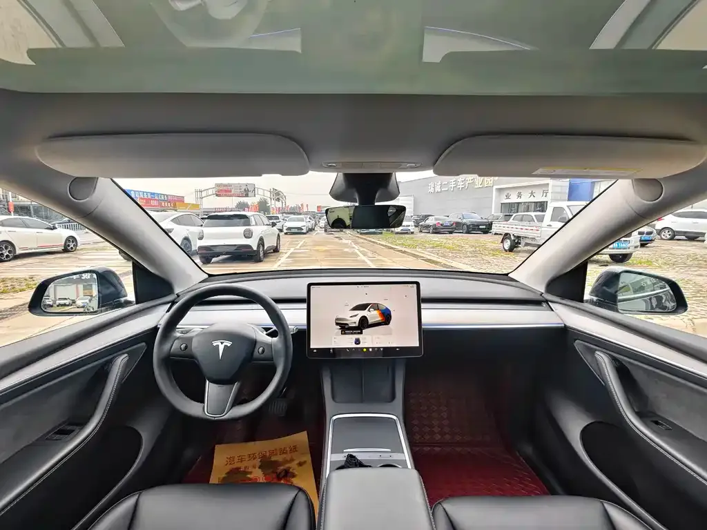 Tesla Model Y — фото 4