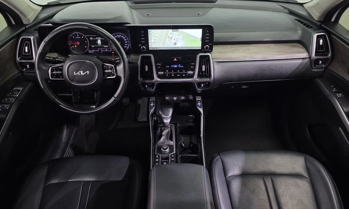 Kia Sorento — фото 9