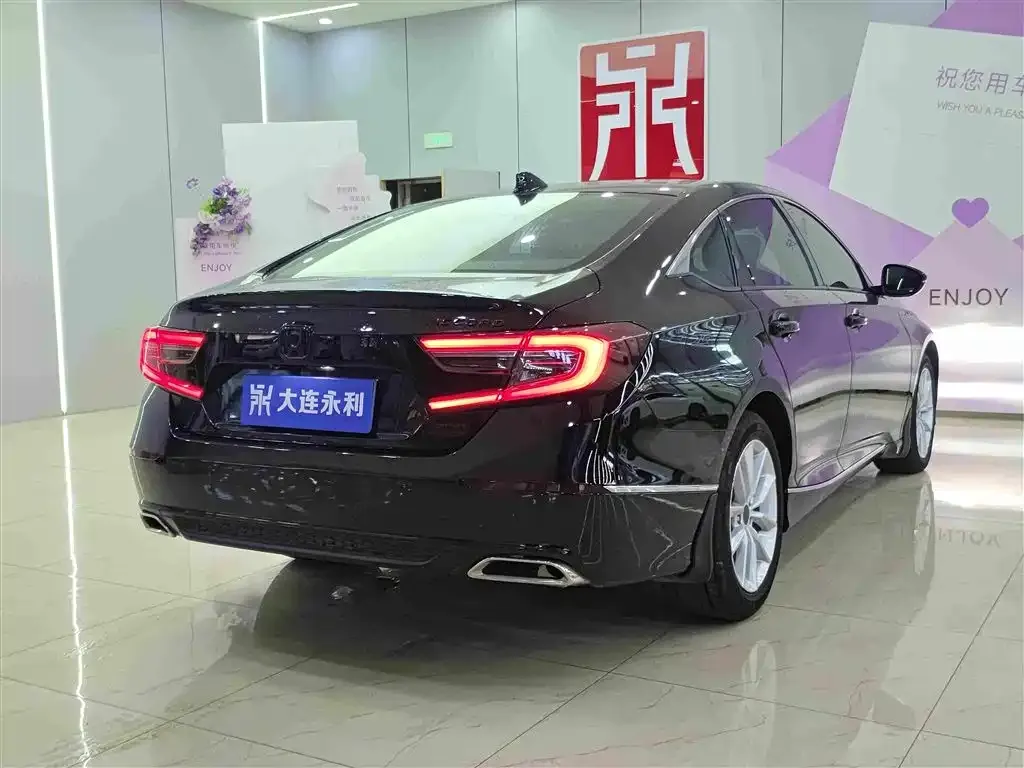 Honda Accord — фото 10