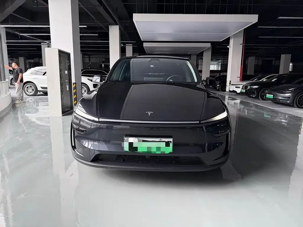 Tesla Model Y — фото 4