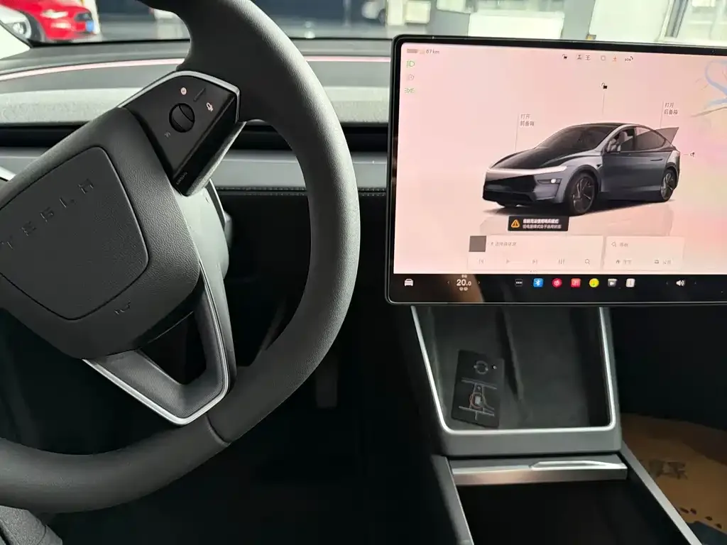 Tesla Model Y — фото 7