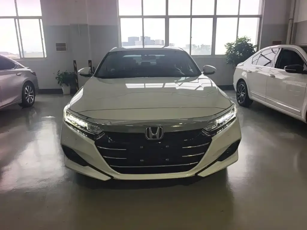 Honda Accord — фото 3