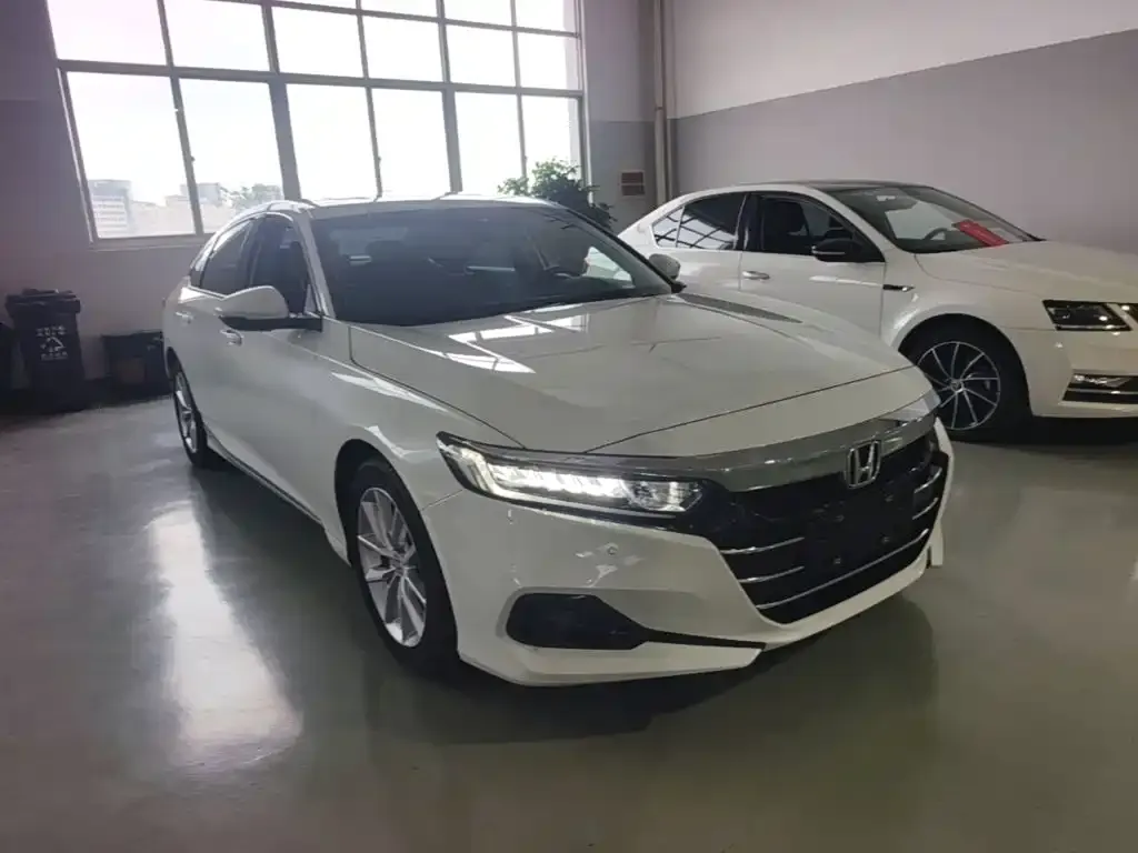 Honda Accord — фото 7