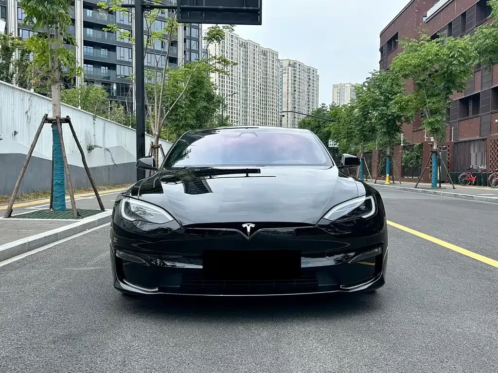 Tesla Model S — фото 10