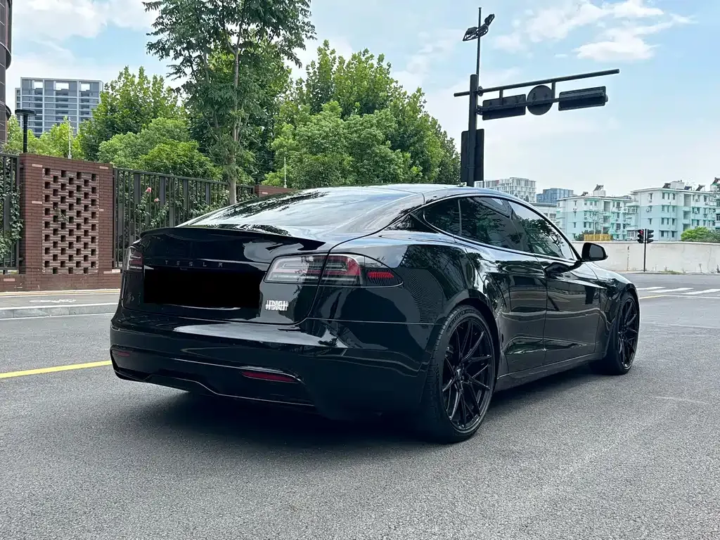 Tesla Model S — фото 8