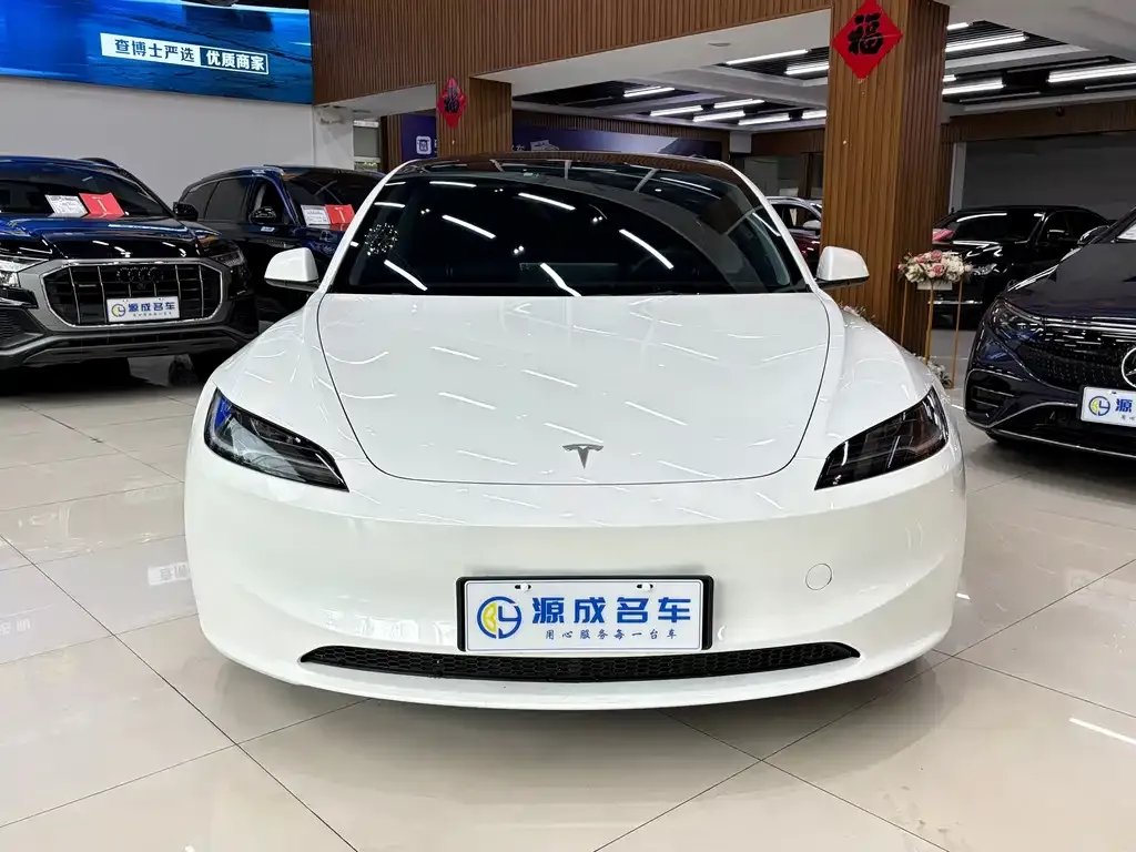 Tesla Model 3 — фото 4