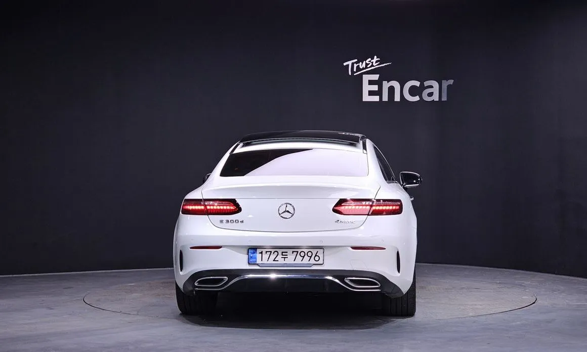 Mercedes-Benz E-Class — фото 4