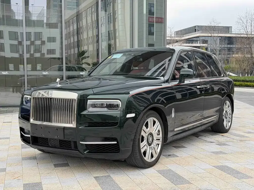 Rolls-Royce Cullinan — фото 1